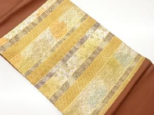 横段に笹蔓緞子・古典柄模様織出し名古屋帯